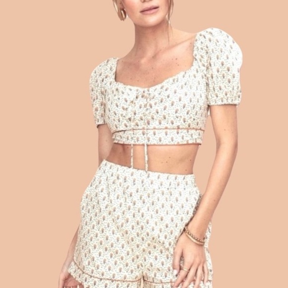 Kourt Pants - TWO PIECE TOP & SHORTS KOURT Floral Puff Sleeve Crop Top And Shorts Set     NWT